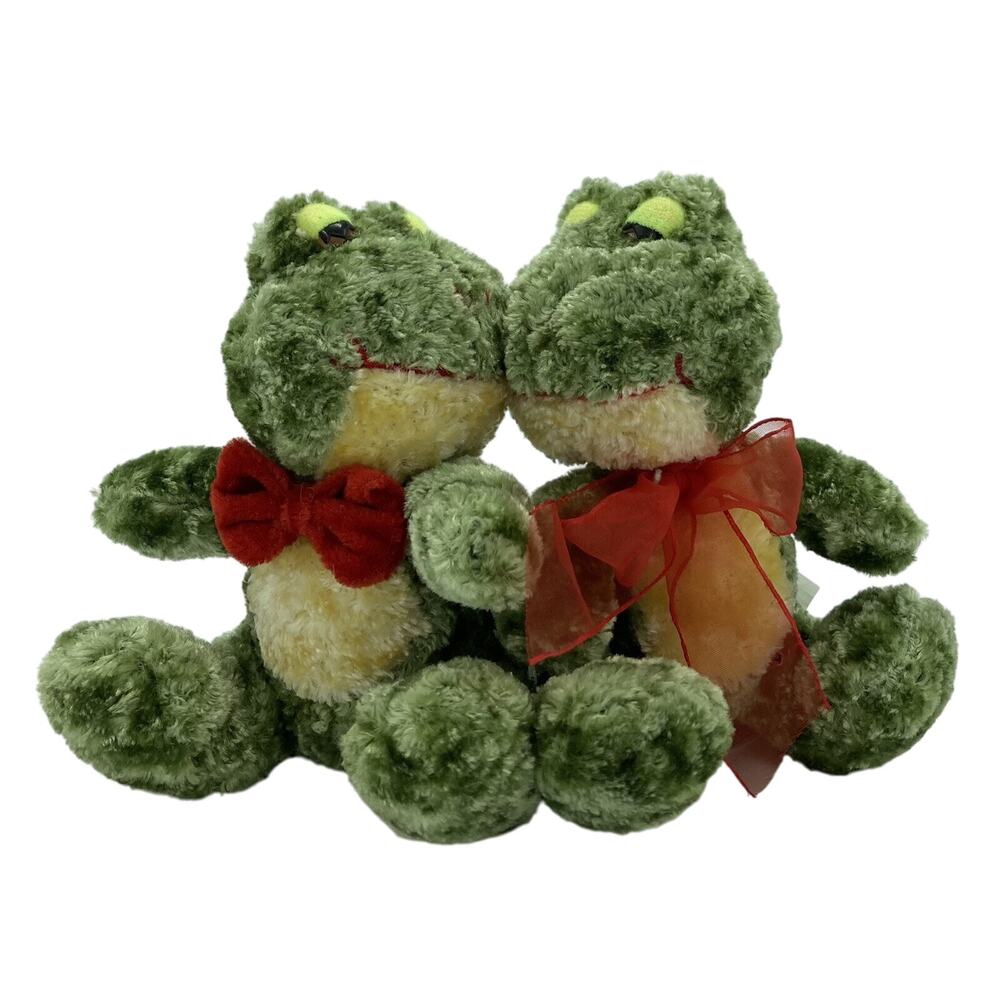 Vintage 2002 Joelson Industries Stuffed Plush 5 Inch Attached Frog Couple EUC